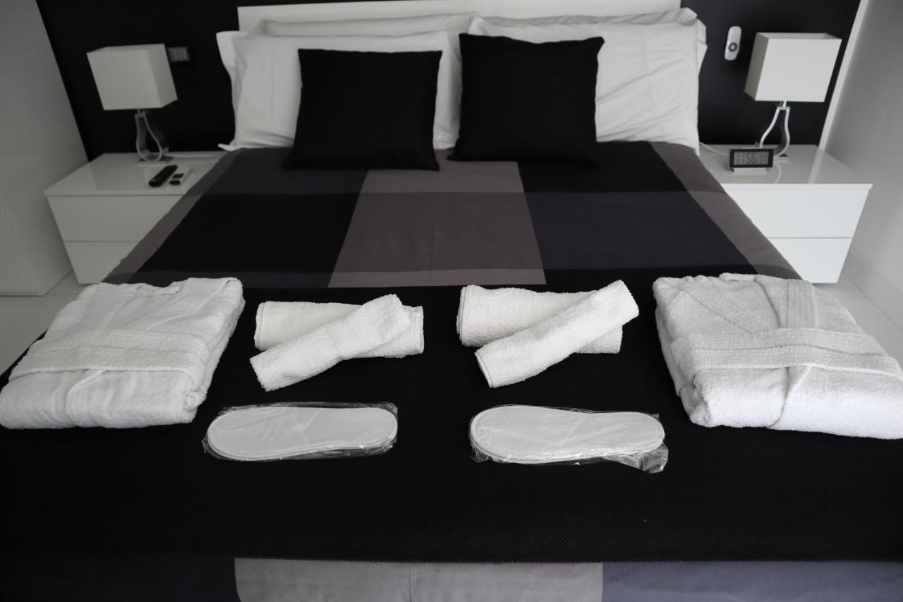 Rettifilo 201 Exclusive Rooms Napoli Dış mekan fotoğraf
