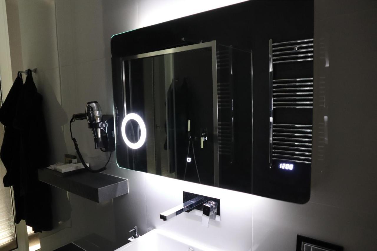 Rettifilo 201 Exclusive Rooms Napoli Dış mekan fotoğraf