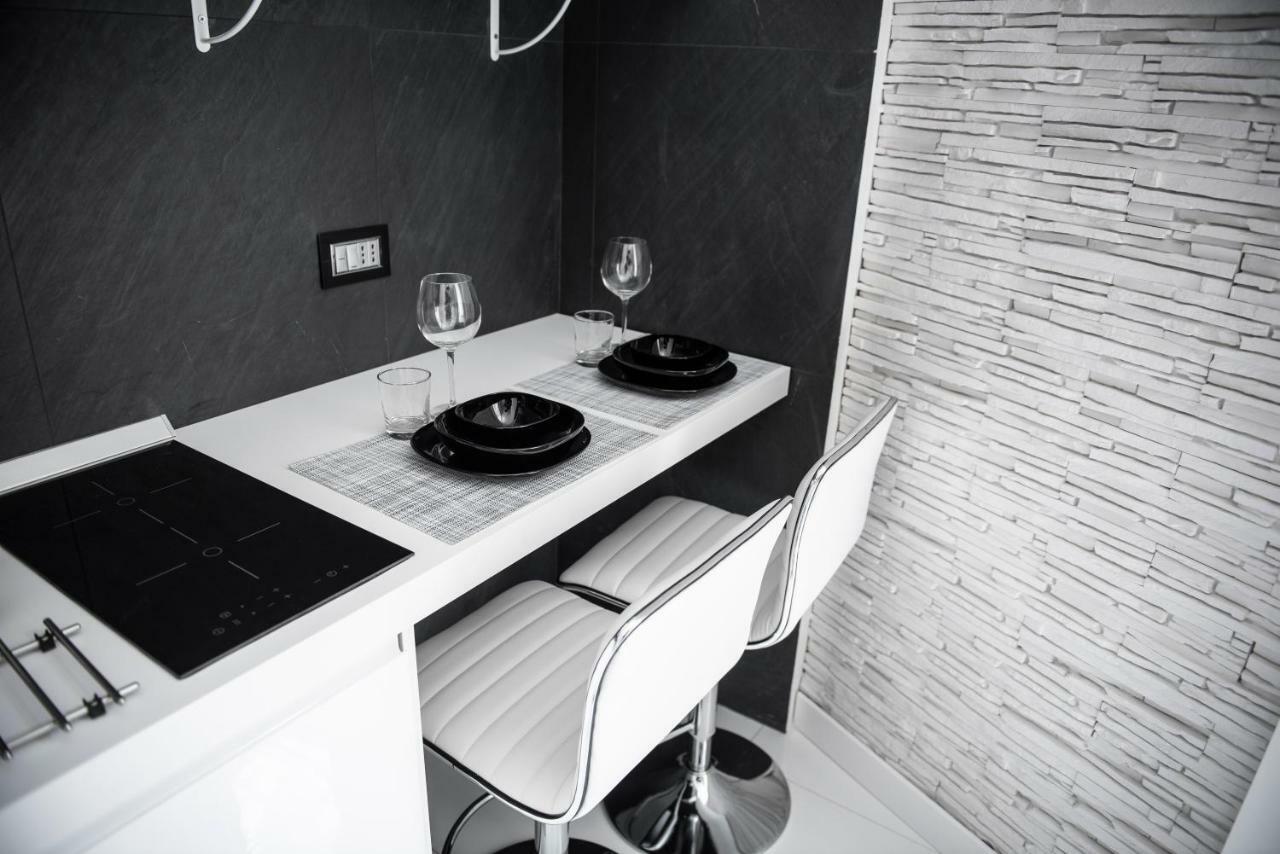 Rettifilo 201 Exclusive Rooms Napoli Dış mekan fotoğraf